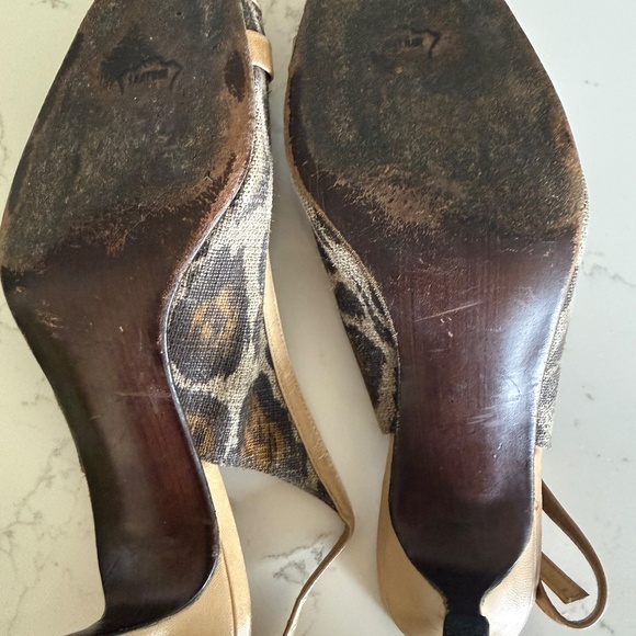 Stuart Weitzman Leopard Print Slingback Heels - Size 8M - Picture 2 of 4